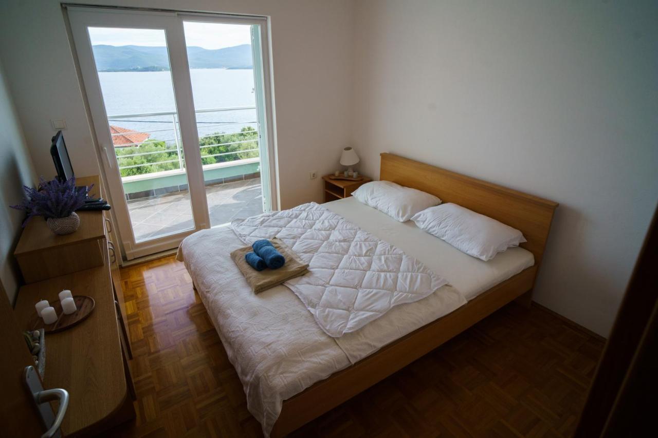 Apartment “Bel Ponte” Комарна Екстериор снимка